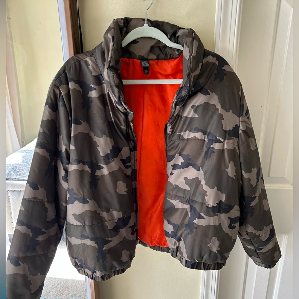 Camouflage winter puffer jacket
